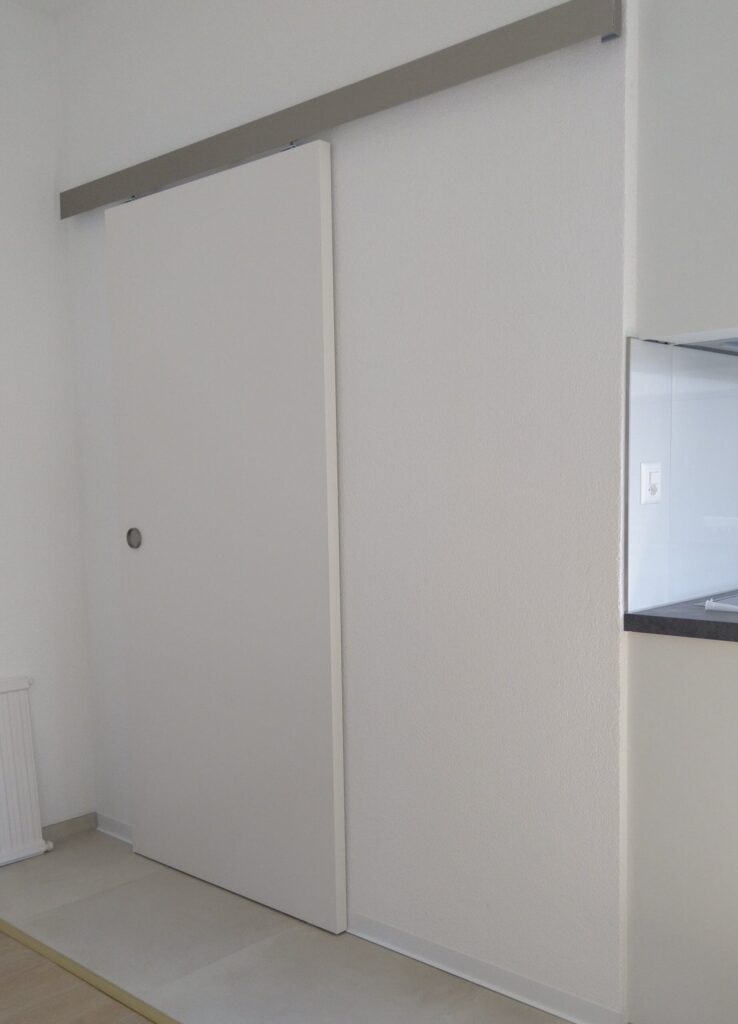 schiebetuer zimmer scaled.jpg